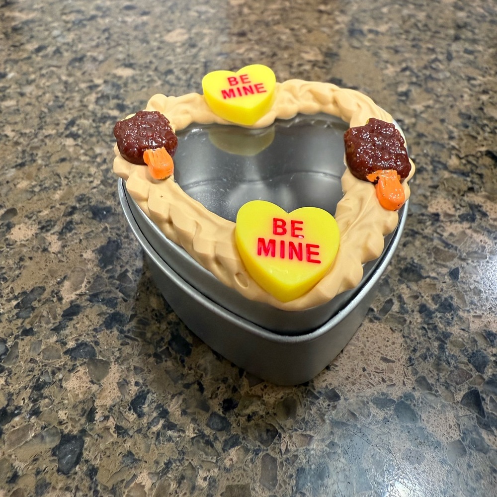Mini metal fake cake tin